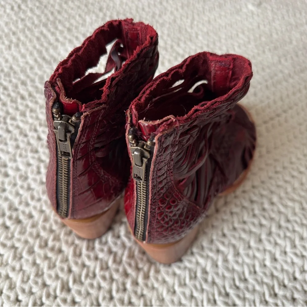 Freebird by Steven Burgundy Cutout Ankle Boots - Picture 6 of 7